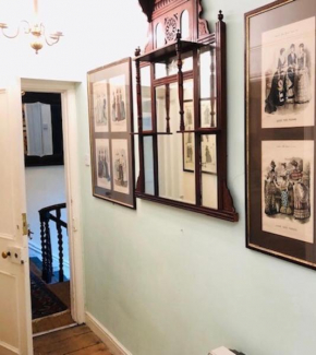 Lauras Townhouse Apartments Dressmakers Salon